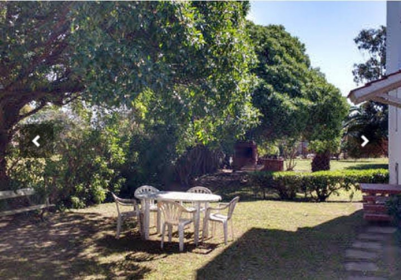 VENTA de 2 CASAS FRENTE AL MAR BARRIO SAN JACINTO-EXCELENTE INVERSION