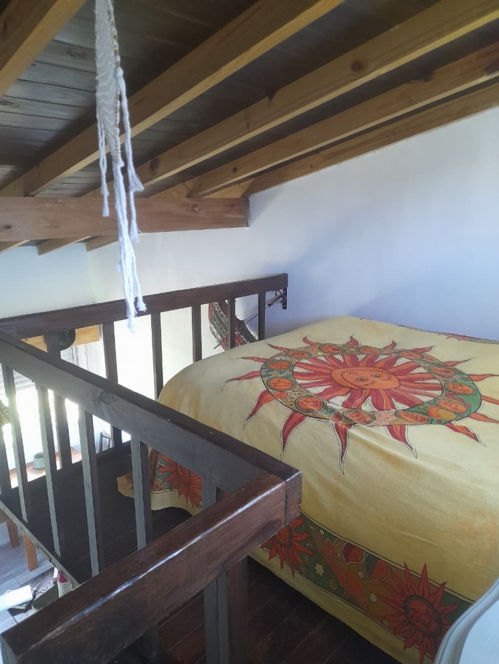 CASA MONOAMBIENTE EN DUPLEX A DOS CUADRAS DEL MAR: PARA DOS PERSONAS: FARO