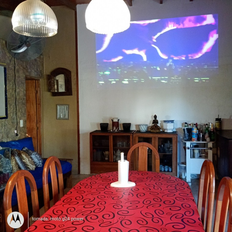 VENTA Casa Ph/ Loft Al Fondo dividido en  3amb. c/quincho/jardin/entrada 2 AUTOS