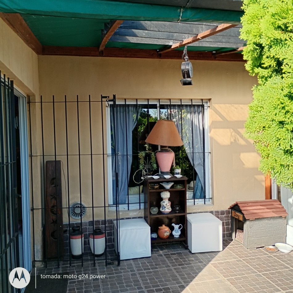 VENTA Casa Ph/ Loft Al Fondo dividido en  3amb. c/quincho/jardin/entrada 2 AUTOS
