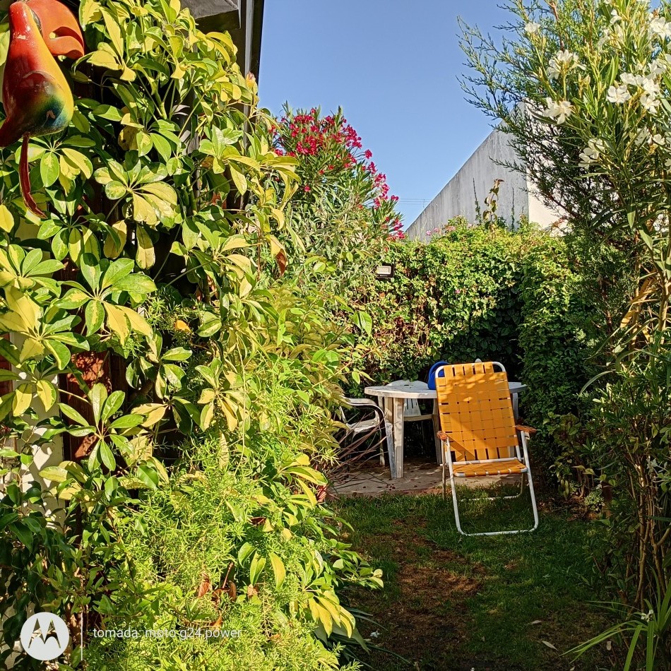 VENTA Casa Ph/ Loft Al Fondo dividido en  3amb. c/quincho/jardin/entrada 2 AUTOS