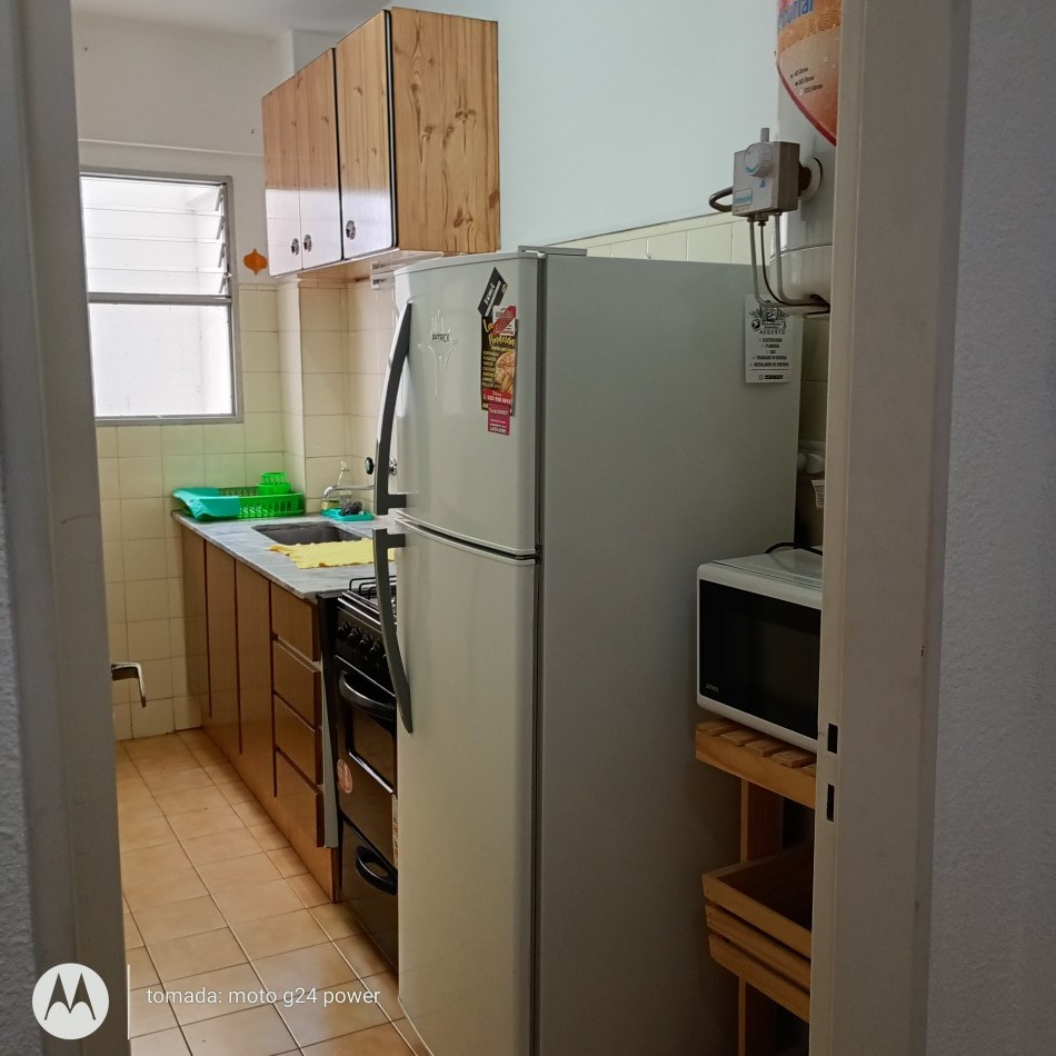 Alquiler 2 Ambiente al frente con balcon: zona Guemes altura Hermitage