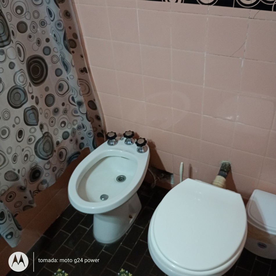 Alquiler 2 Ambiente al frente con balcon: zona Guemes altura Hermitage