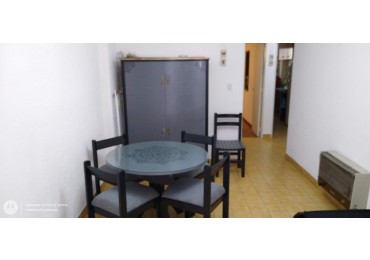 Alquiler 2 Ambiente al frente con balcon: zona Guemes altura Hermitage