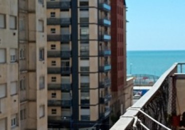 Alquiler 2 Ambiente al frente con balcon: zona Guemes altura Hermitage